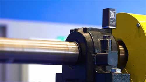 Tractian 2-in-1 Sensor