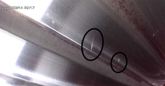 gure 6.  Fine surface marks and early micropitting indications on a tooth flank.